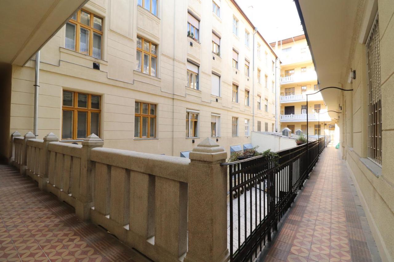 Broadway Downtown Deluxe Budapest Extérieur photo